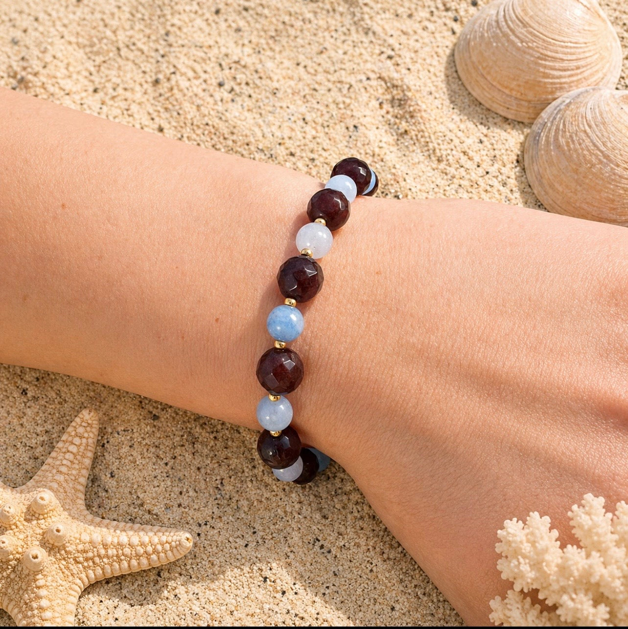 Armbånd lyseblå/brune sten